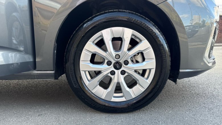 Ford Transit Connect 250 L2 Petrol 1.5 EcoBoost PHEV 150 Limited Van Auto